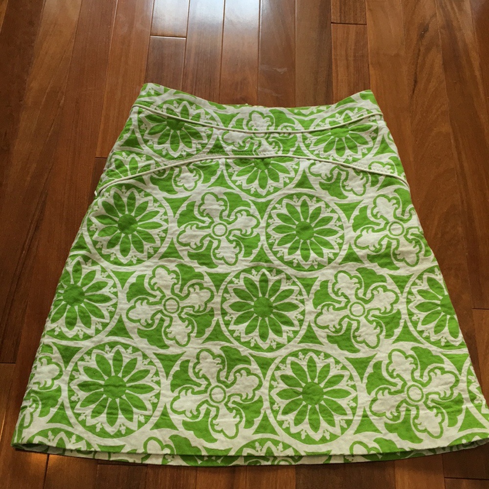 Lilly Pulitzer green print skirt!! Hard to find